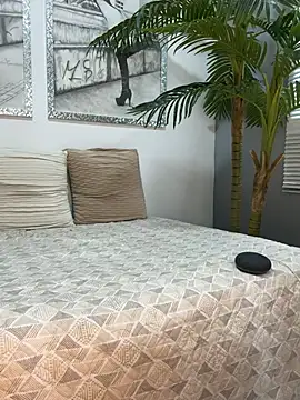 Mau White online show from February 2026 10:06:02 PM