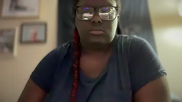 Snapshot of Yagurl__west chatting on January 2025 04:37:01 AM Yagurl west online show from January 2025 04:37:01 AM