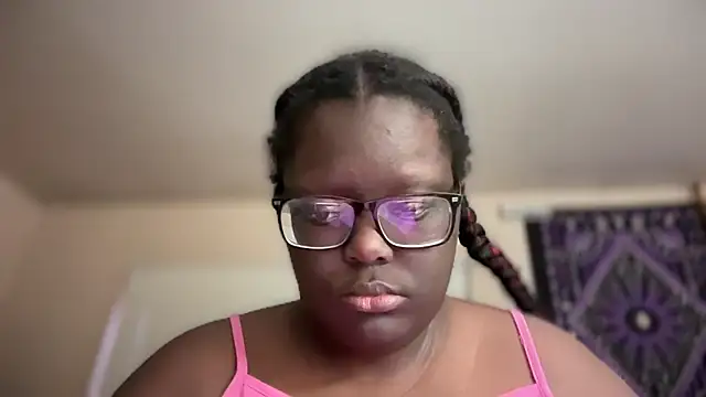 Snapshot of Yagurl__west chatting on January 2025 01:28:02 AM Yagurl west online show from January 2025 01:28:02 AM