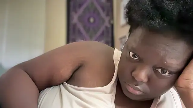 Snapshot of Yagurl__west chatting on February 2025 05:29:01 PM Yagurl west online show from February 2025 05:29:01 PM