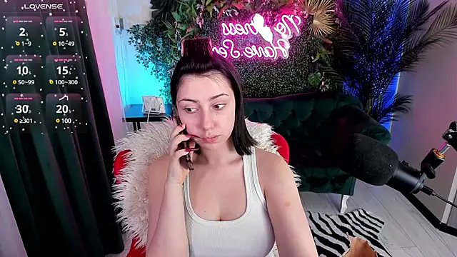 PennyMay online show from March 2025 04:39:02 AM