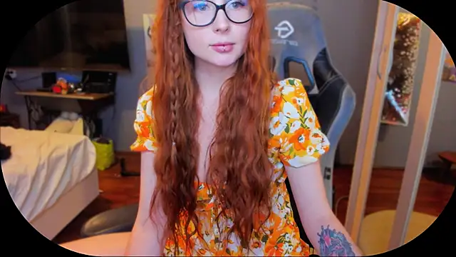 KlementinaBbG online show from March 2025 08:08:02 PM