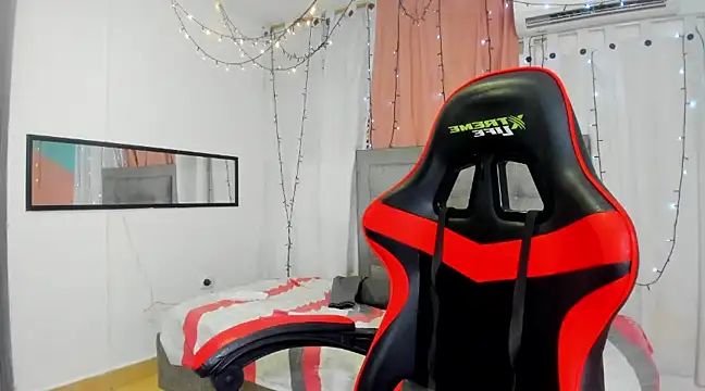 megan kis9 online show from March 2025 06:55:01 PM