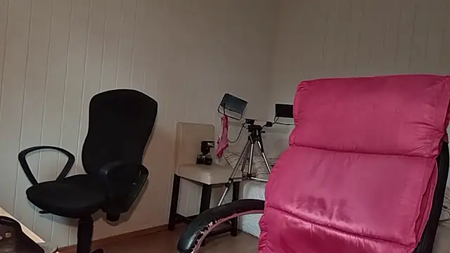 Snapshot of Rainfish chatting on September 2025 06:25:02 AM Rainfish online show from September 2025 06:25:02 AM