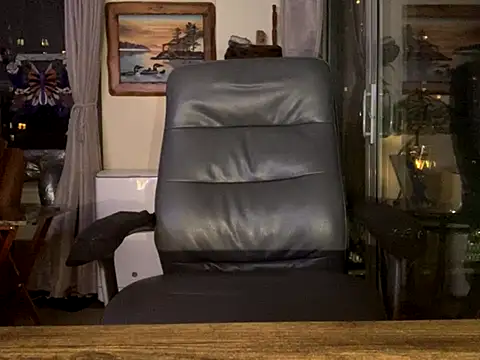 Snapshot of ThickDick_Daddy chatting on October 2025 05:18:02 AM ThickDick Daddy online show from October 2025 05:18:02 AM