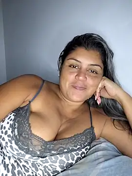 Snapshot of AlyDenalioficial chatting on October 2025 06:06:01 PM AlyDenalioficial online show from October 2025 06:06:01 PM