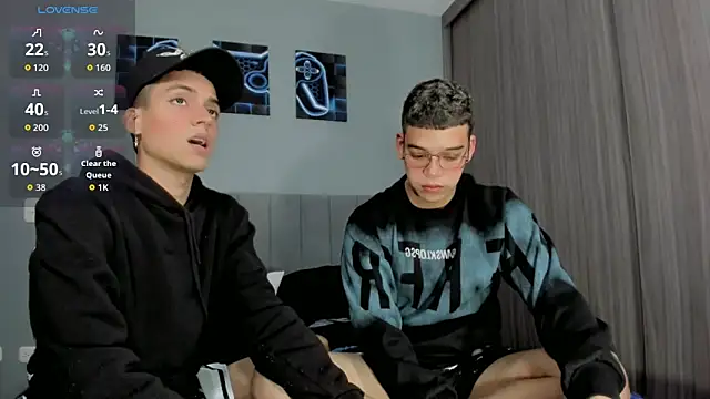 Snapshot of jake_and_joaquin chatting on October 2025 05:50:01 AM jake and joaquin online show from October 2025 05:50:01 AM