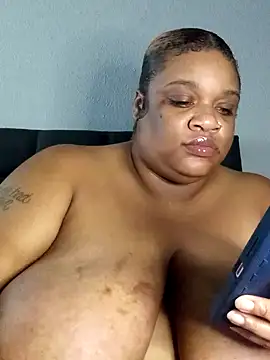 Snapshot of NaughtyHottieBBW chatting on January 2025 04:45:01 PM NaughtyHottieBBW online show from January 2025 04:45:01 PM