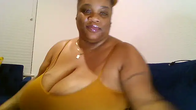 Snapshot of NaughtyHottieBBW chatting on September 2025 01:38:02 AM NaughtyHottieBBW online show from September 2025 01:38:02 AM