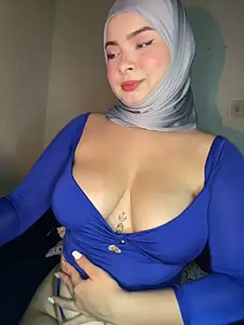 Snapshot of aneesa_darzi chatting on January 2025 10:27:01 PM aneesa darzi online show from January 2025 10:27:01 PM