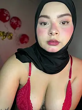 Snapshot of aneesa_darzi chatting on February 2025 10:58:01 PM aneesa darzi online show from February 2025 10:58:01 PM