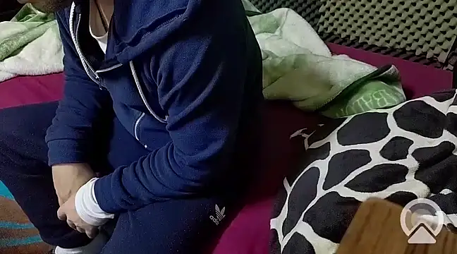 Snapshot of Arabeyes chatting on February 2025 08:33:02 PM Arabeyes online show from February 2025 08:33:02 PM