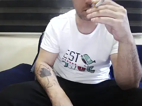 Snapshot of Arabeyes chatting on October 2025 03:19:01 PM Arabeyes online show from October 2025 03:19:01 PM