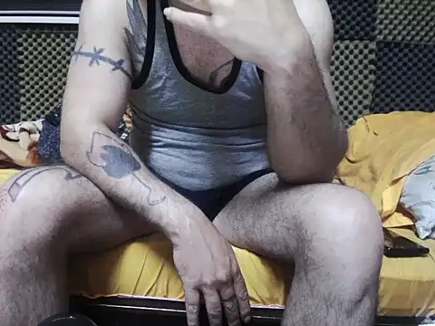 Snapshot of Arabeyes chatting on October 2025 02:04:02 AM Arabeyes online show from October 2025 02:04:02 AM