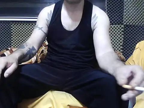 Snapshot of Arabeyes chatting on November 2025 02:42:02 AM Arabeyes online show from November 2025 02:42:02 AM