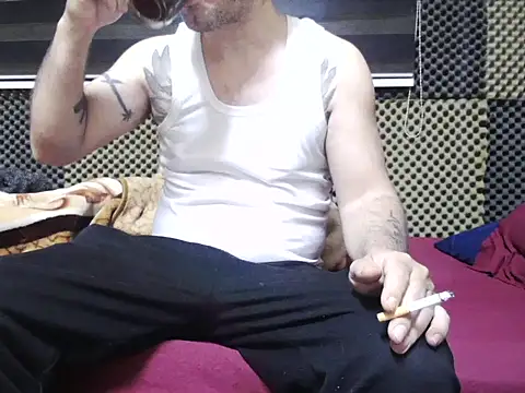 Snapshot of Arabeyes chatting on November 2025 03:39:01 AM Arabeyes online show from November 2025 03:39:01 AM