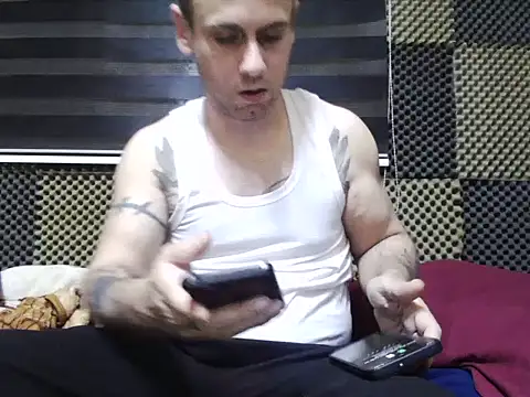 Snapshot of Arabeyes chatting on November 2025 04:18:02 PM Arabeyes online show from November 2025 04:18:02 PM