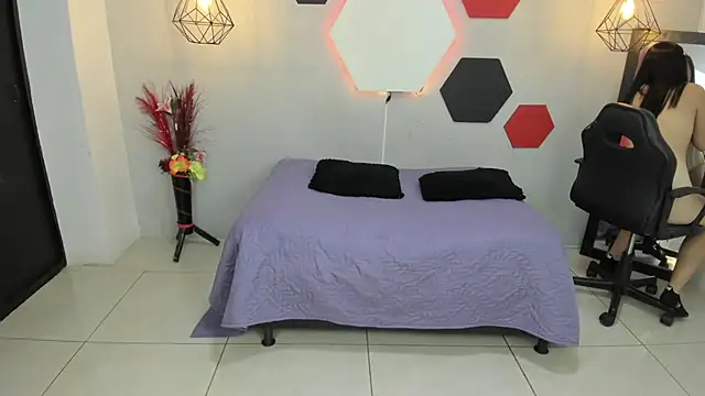 martinaclark online show from February 2025 08:13:02 AM