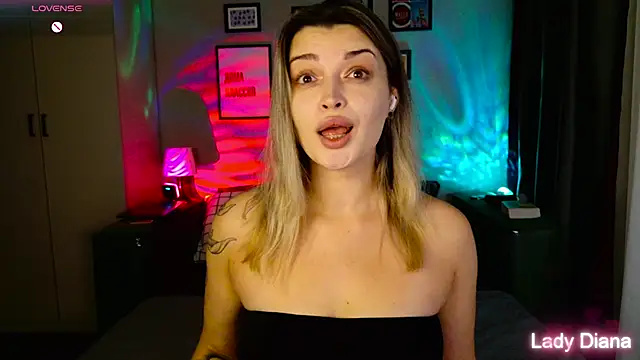 LancasterLady online show from November 2025 01:43:03 PM