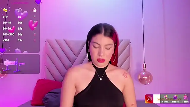 EmmaSwift  online show from December 2024 03:37:01 AM