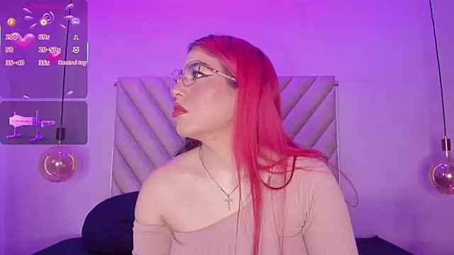 EmmaSwift  online show from November 2025 02:33:02 AM