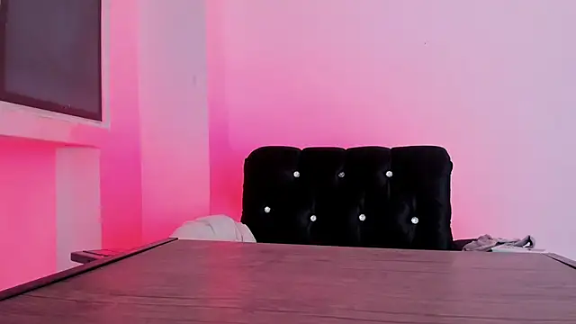 Snapshot of Mialenox chatting on March 2025 10:32:02 PM Mialenox online show from March 2025 10:32:02 PM