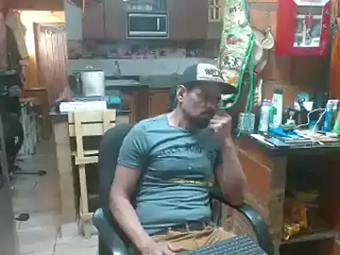 Snapshot of Dr_Pocholate84 chatting on January 2025 06:05:02 PM Dr Pocholate84 online show from January 2025 06:05:02 PM