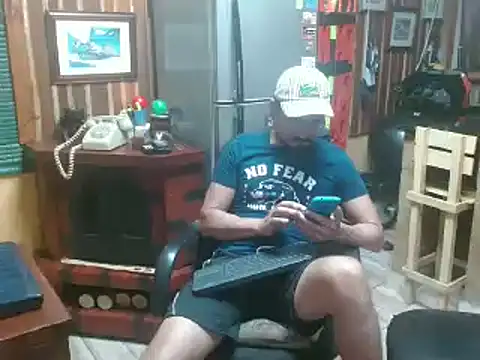 Snapshot of Dr_Pocholate84 chatting on January 2025 06:37:02 PM Dr Pocholate84 online show from January 2025 06:37:02 PM