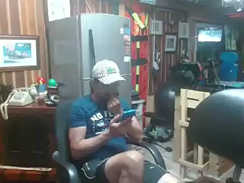 Snapshot of Dr_Pocholate84 chatting on January 2025 01:15:01 AM Dr Pocholate84 online show from January 2025 01:15:01 AM