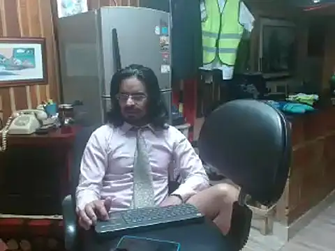 Snapshot of Dr_Pocholate84 chatting on January 2025 04:44:02 AM Dr Pocholate84 online show from January 2025 04:44:02 AM