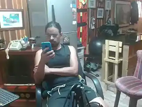 Snapshot of Dr_Pocholate84 chatting on January 2025 06:09:02 PM Dr Pocholate84 online show from January 2025 06:09:02 PM