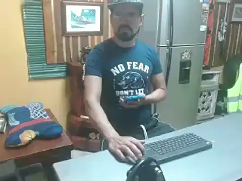 Snapshot of Dr_Pocholate84 chatting on January 2025 05:56:01 PM Dr Pocholate84 online show from January 2025 05:56:01 PM