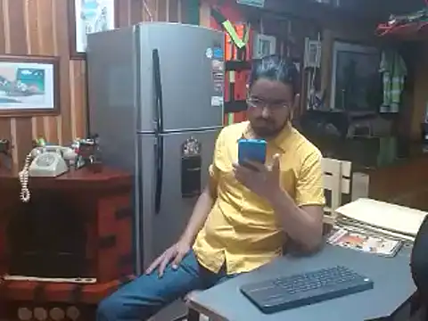 Snapshot of Dr_Pocholate84 chatting on February 2025 05:19:01 AM Dr Pocholate84 online show from February 2025 05:19:01 AM