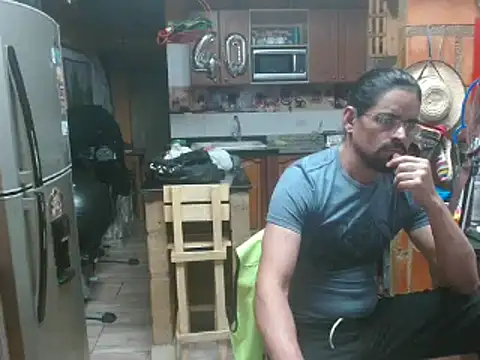 Snapshot of Dr_Pocholate84 chatting on February 2025 03:20:01 AM Dr Pocholate84 online show from February 2025 03:20:01 AM