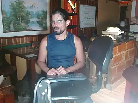 Dr Pocholate84 online show from May 2026 10:50:03 PM