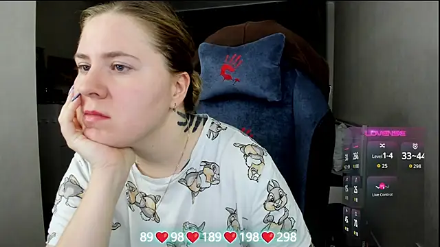 Snapshot of Olivia_Munk chatting on November 2025 03:31:02 AM Olivia Munk online show from November 2025 03:31:02 AM