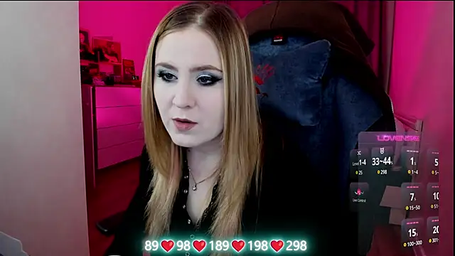 Snapshot of Olivia_Munk chatting on December 2025 05:13:01 AM Olivia Munk online show from December 2025 05:13:01 AM