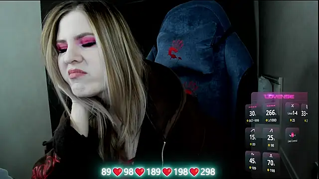 Snapshot of Olivia_Munk chatting on December 2025 04:54:01 AM Olivia Munk online show from December 2025 04:54:01 AM