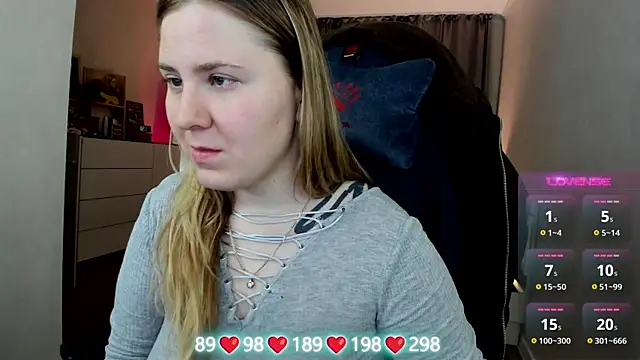 Snapshot of Olivia_Munk chatting on December 2025 03:56:02 AM Olivia Munk online show from December 2025 03:56:02 AM