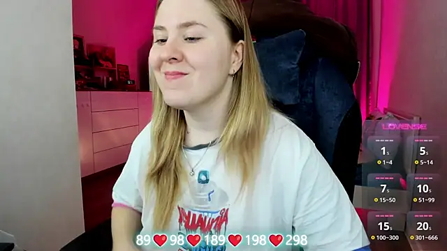 Snapshot of Olivia_Munk chatting on December 2025 03:59:01 AM Olivia Munk online show from December 2025 03:59:01 AM