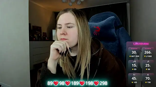 Snapshot of Olivia_Munk chatting on February 2026 04:00:02 AM Olivia Munk online show from February 2026 04:00:02 AM