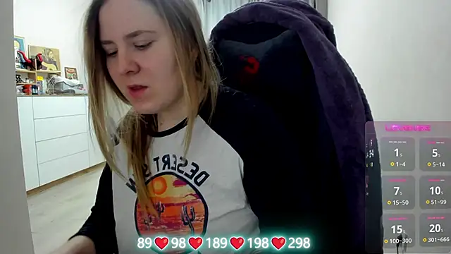 Snapshot of Olivia_Munk chatting on February 2026 03:56:01 AM Olivia Munk online show from February 2026 03:56:01 AM