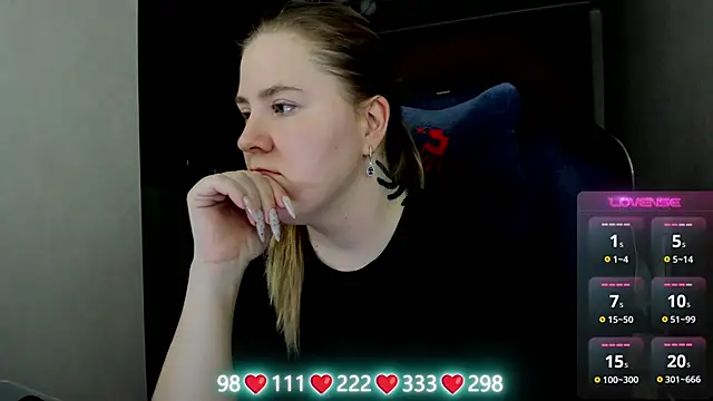 Snapshot of Olivia_Munk chatting on February 2026 03:39:01 AM Olivia Munk online show from February 2026 03:39:01 AM