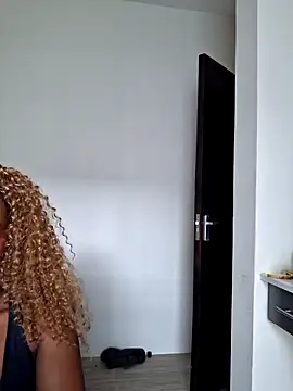 Kamdollie online show from October 2025 08:18:02 AM