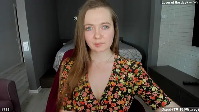 Snapshot of LizaGost chatting on June 2026 10:13:02 AM LizaGost online show from June 2026 10:13:02 AM