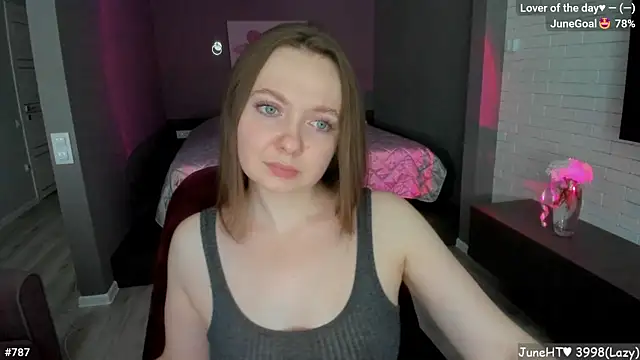 Snapshot of LizaGost chatting on June 2026 11:22:02 AM LizaGost online show from June 2026 11:22:02 AM
