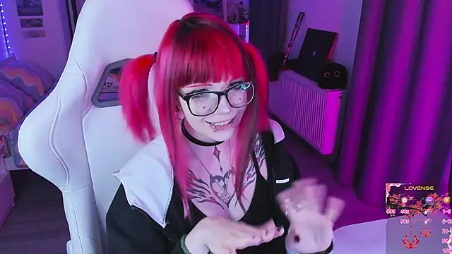 Snapshot of Yumi_Youkai chatting on November 2025 08:25:02 PM Yumi Youkai online show from November 2025 08:25:02 PM