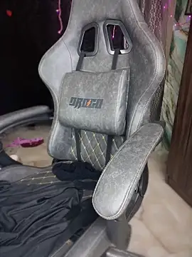 PARI Hun online show from February 2025 01:58:01 AM