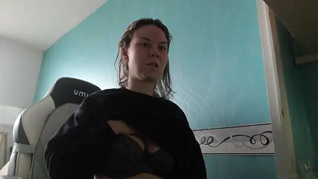 BabyNila online show from December 2025 09:29:02 AM