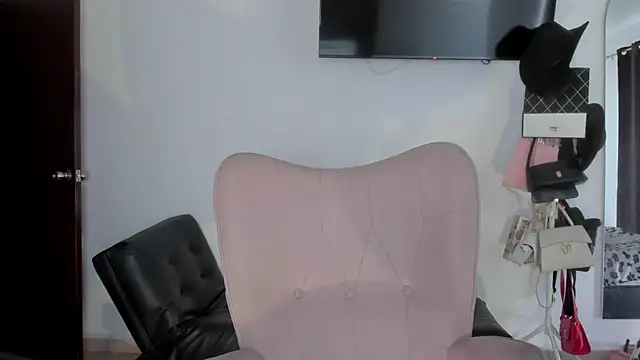 Snapshot of selene_king2 chatting on February 2026 02:07:02 PM selene king2 online show from February 2026 02:07:02 PM